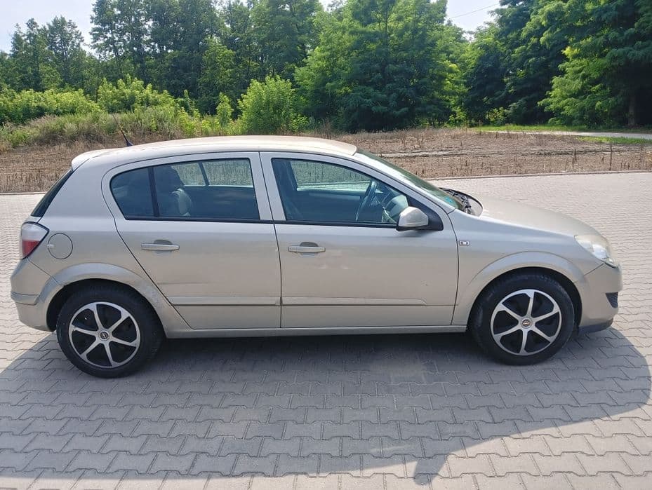 Opel Astra H Lift 1.6 (2007) - miniatura 3
