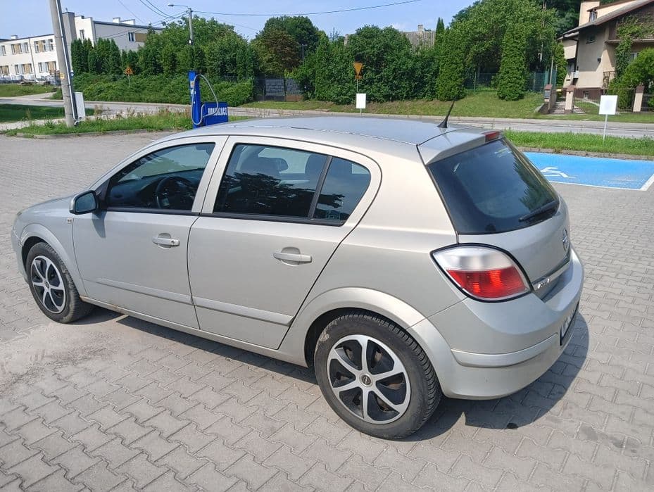 Opel Astra H Lift 1.6 (2007) - miniatura 4